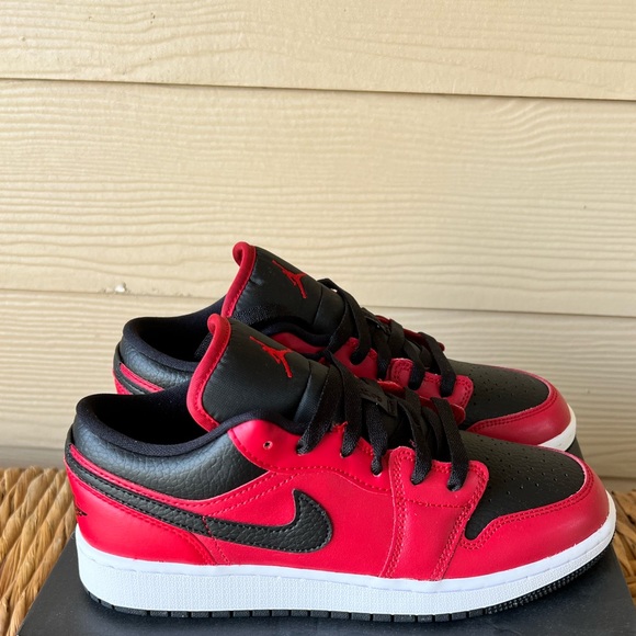 Nike Air Jordan 1 Low Varsity Red
